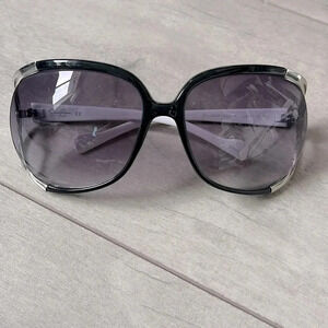 JESSICA SIMPSON NWOT Oversized Sunglasses Black White Silver.